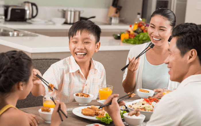 Niềm Hạnh Phúc Từ Một Mâm Cơm Đầu Tay Và Sự Động Viên Bất Ngờ Của Bố Chồng