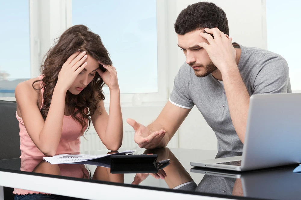 3 Bí Mật Các Bà Vợ Hay Giấu Chồng